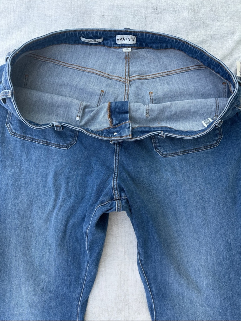 Ava & Viv High Rise Flare Jeans Medium Wash Size 26 NWT - Picture 4 of 9